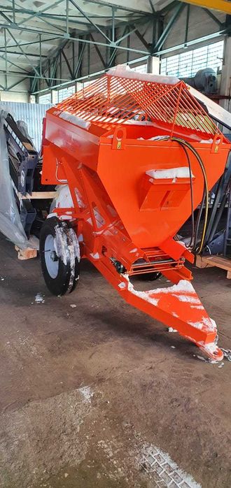 Разбрасыватель песка прицепной А-415