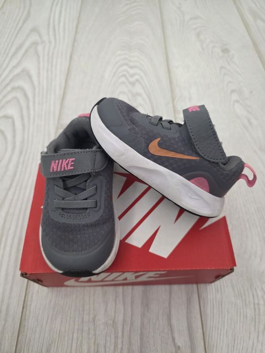 Маратонкии  Nike