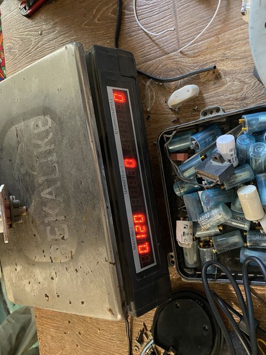 Весы электронные магазинные