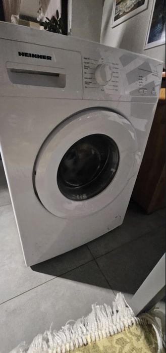 văd mașina de spălat Heinner 8kg