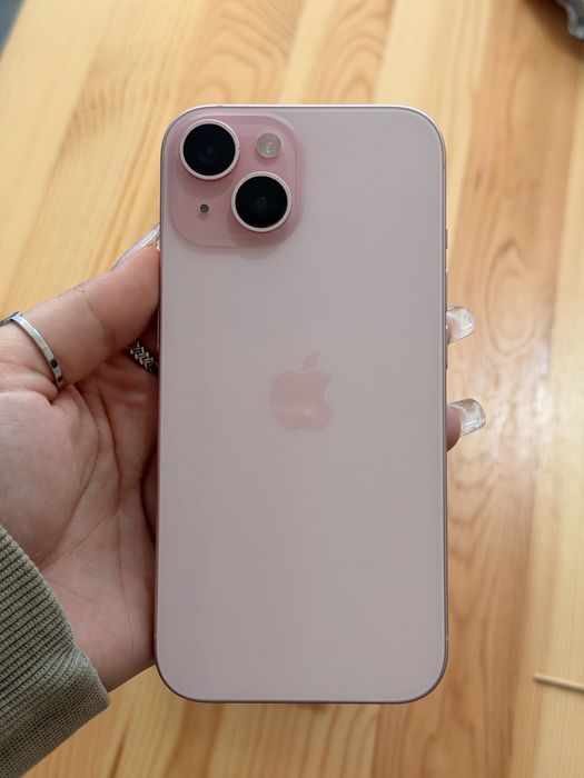 Iphone 15 roz, 128 gb