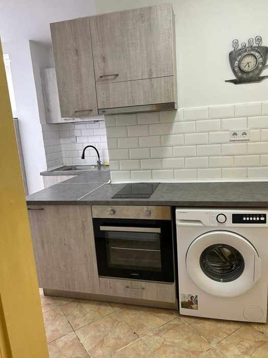 Дава се под наем Тристаен апартамент в Пловдив, Център - 100 кв.м за 468.69 € - Снимка #3