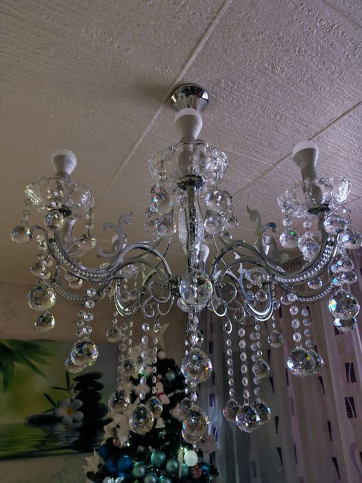 Lustra/candelabru sufragerie