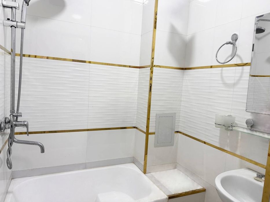 Sergeli 4-metro oldi 2/3/7 40m² boʻlgan yangi kvartira ijaraga berila