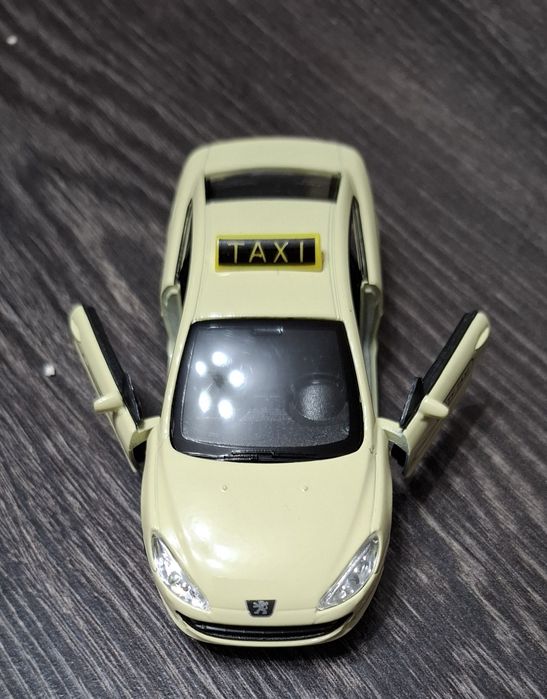 VÎND machete diferite modele din metal de colecție scara 1 / 34