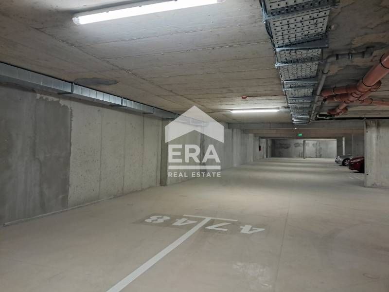 Дава се под наем Гараж / Паркомясто в Варна, Център - 12 кв.м за 178.5 € - Снимка #8