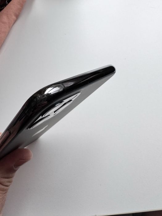 Iphone 11 pro max icloud!