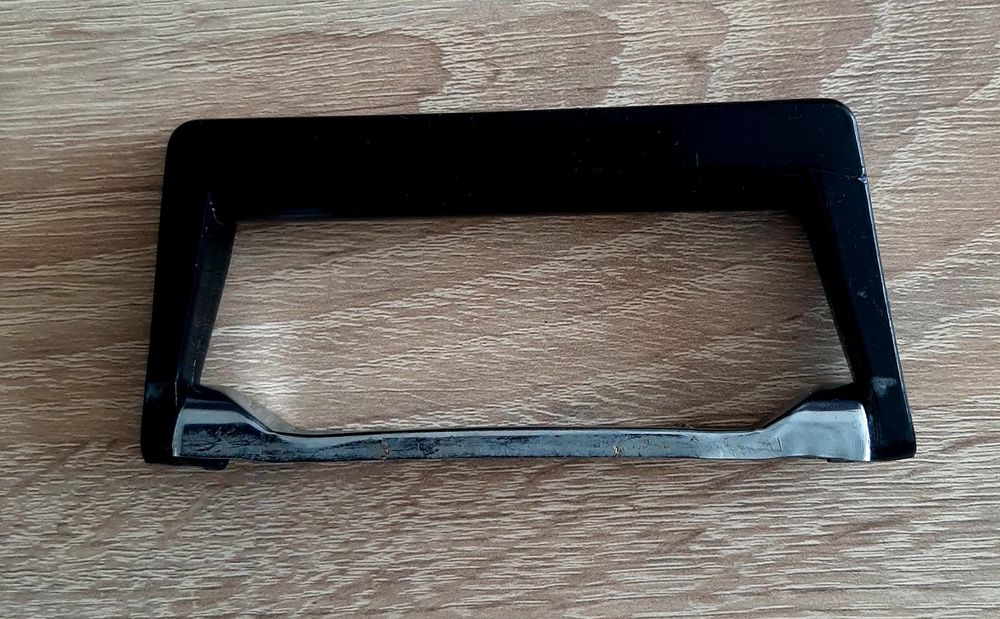 Метални крака за декоративни мебели и Метални дръжки и панти за мебели