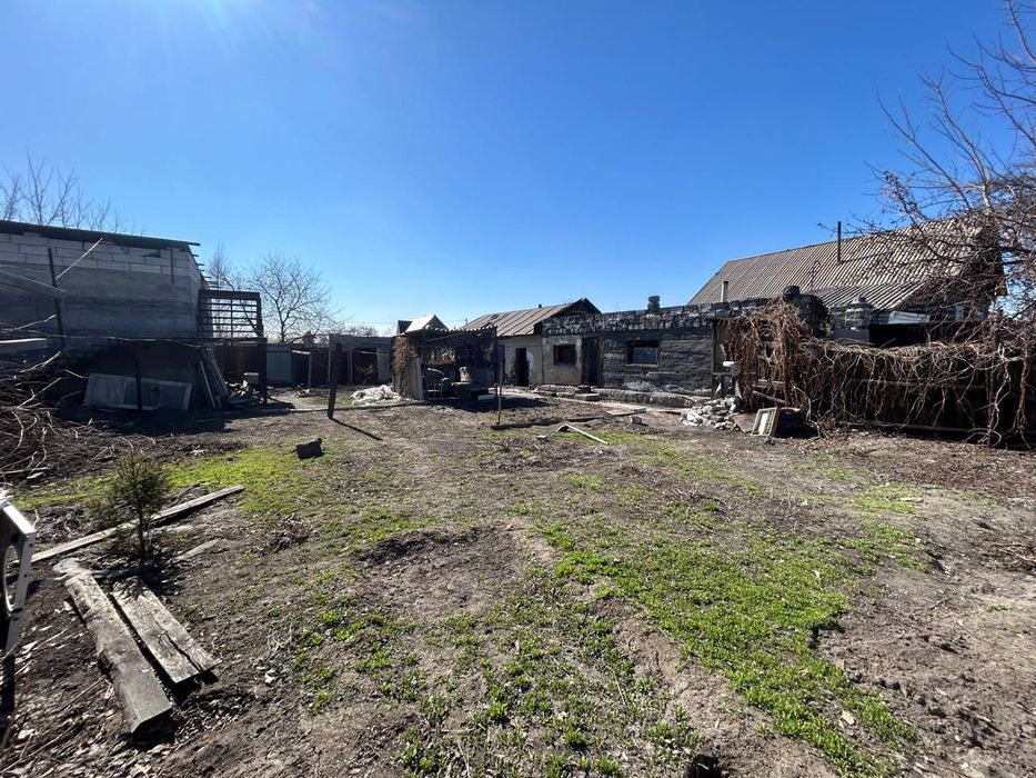 Продам дом + гараж , под коммерцию