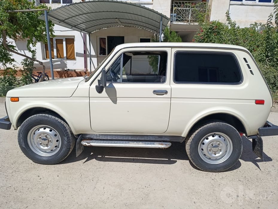 Niva 4x4 sotiladi