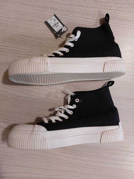 Tenisi Primark  noi cu eticheta