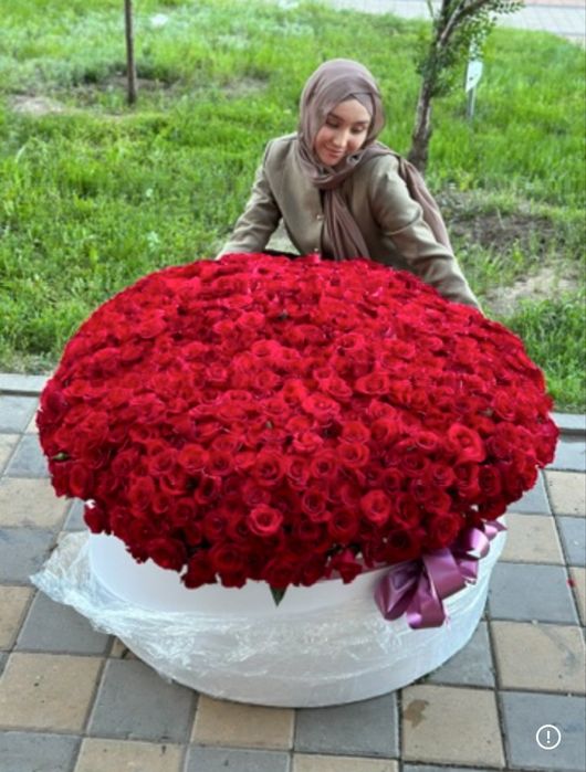 Красные метровые розы