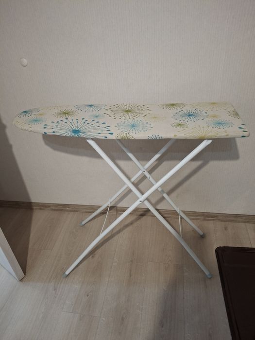 Маса за гладене стабилна