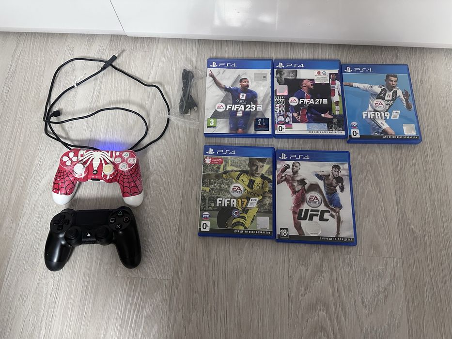 Sony PlayStation 4