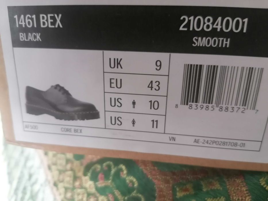Doc Martens 1461 - чисто нови 43 номер