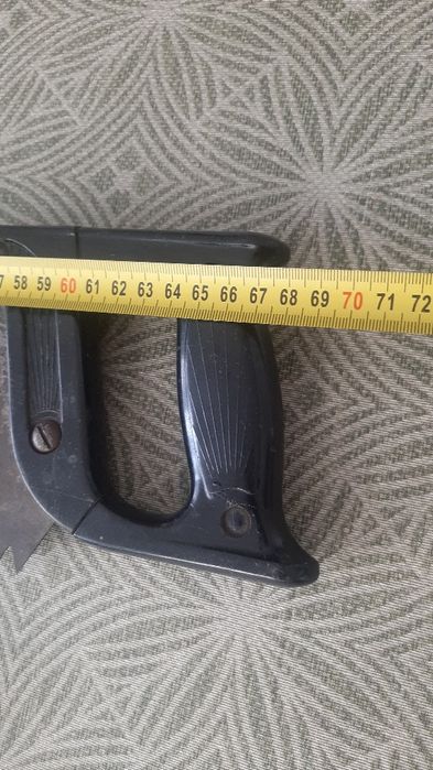 Пила ручная. Пила по дереву.