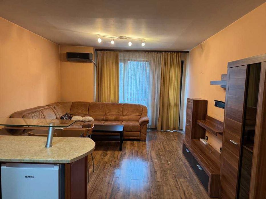 Обзаведен двустаен в Хиподрума