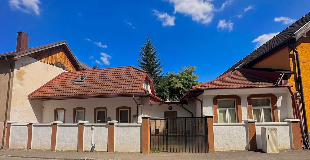 Casă cu 4 camere de închiriat | Brașov, Zona Schei – Vedere panoramică(pretabil pentru studenti-firme-subinchiriere-familie)