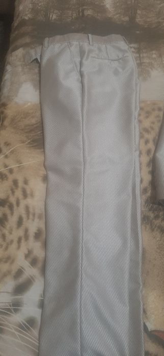 Продам костюм на выпускной вечер