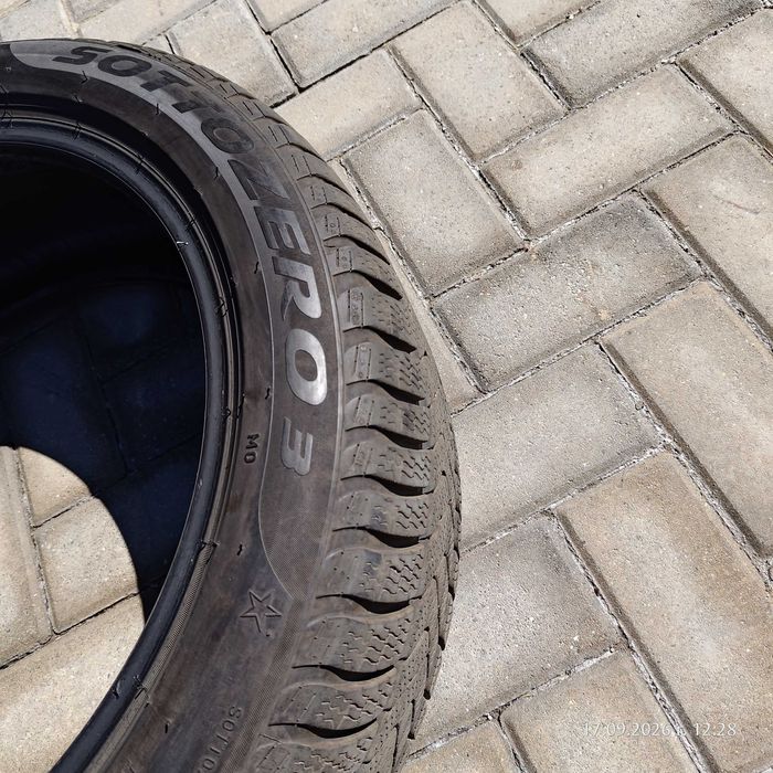 Зимна гума Pirelli 245/45/18, 7 мм. грайфер