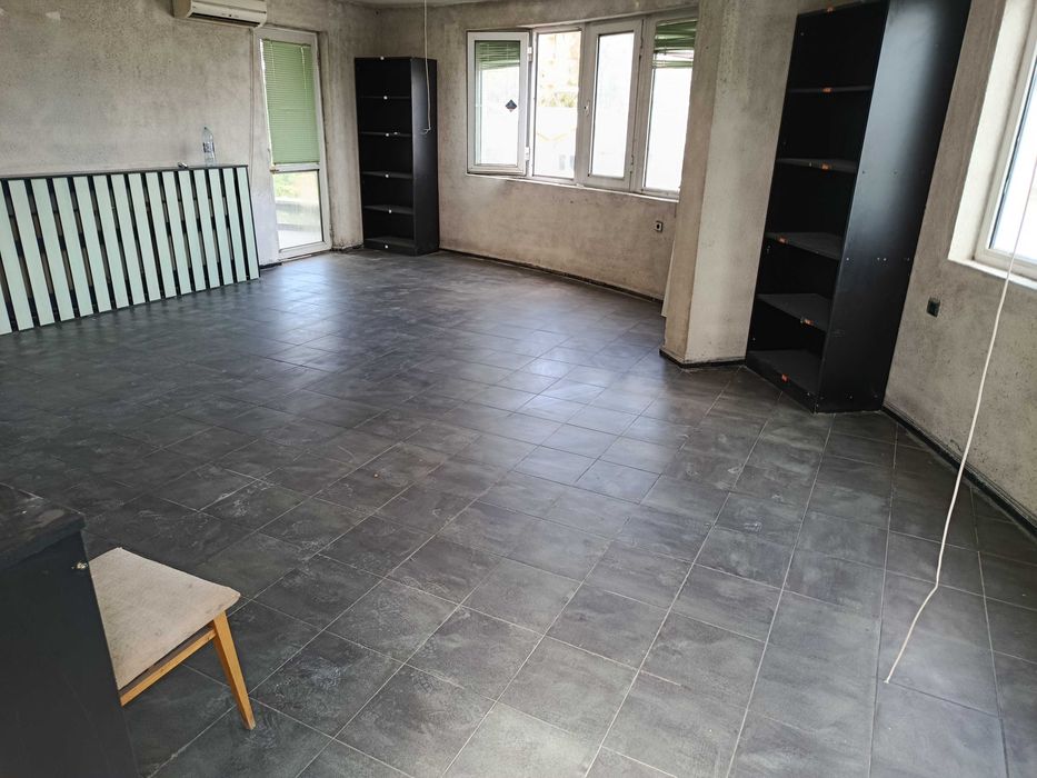 Дава се под наем Офис в София, 7-ми 11-ти километър - 50 кв.м за 510 € - Снимка #1