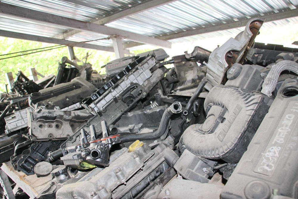 капак за клапани за автомобили и джипове