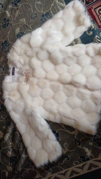 Kiyim oq shuba yangi
