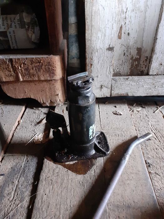 Продам домкрат гидравлический