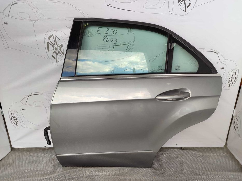 Usa Spate Stanga Mercedes-Benz E-Class (W212) Sedan 2009–2013 / Cod OEM A212 73001 05 (11A)