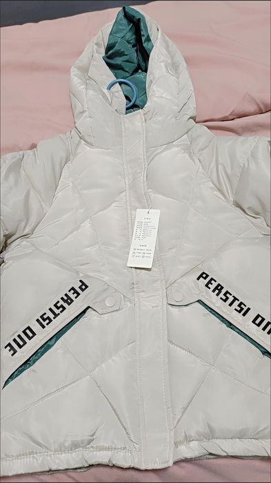 Продам женские куртки