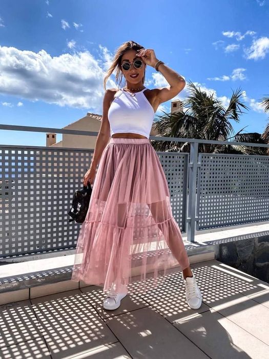 Дамска пола с тюл