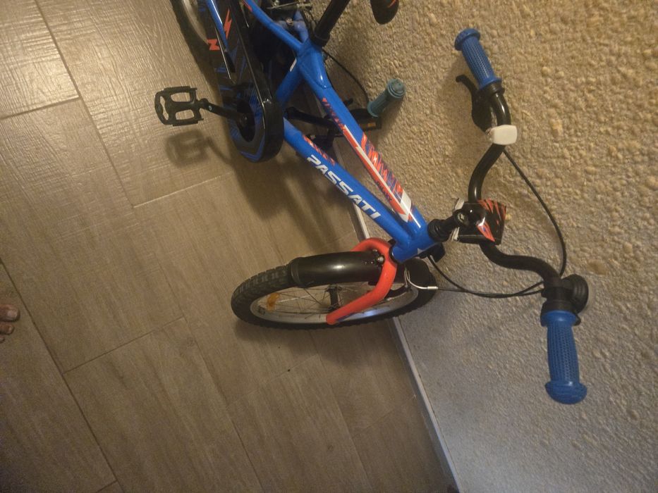 Продавам детско колело