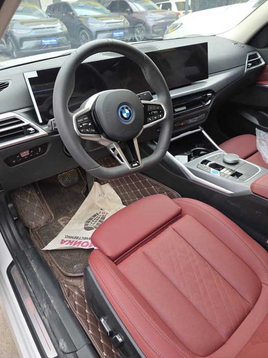BMW i3 35L eDrive 2025