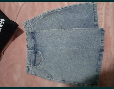 Джинсовая юбка,в отличном состоянии