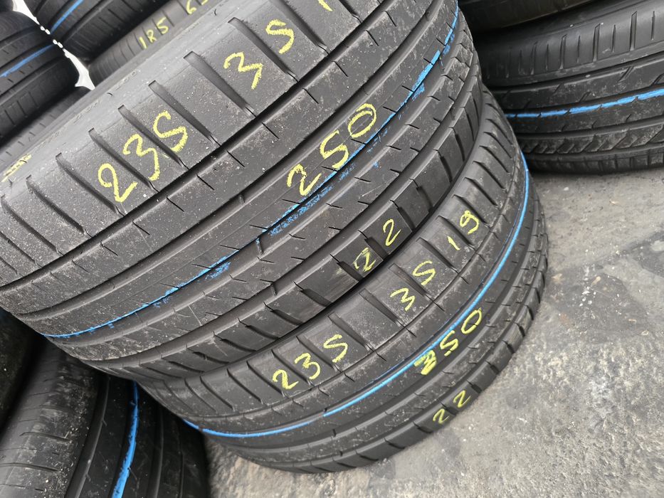 235 35 19 michelin