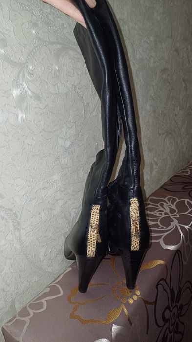 Отдам натур сапоги за 5000