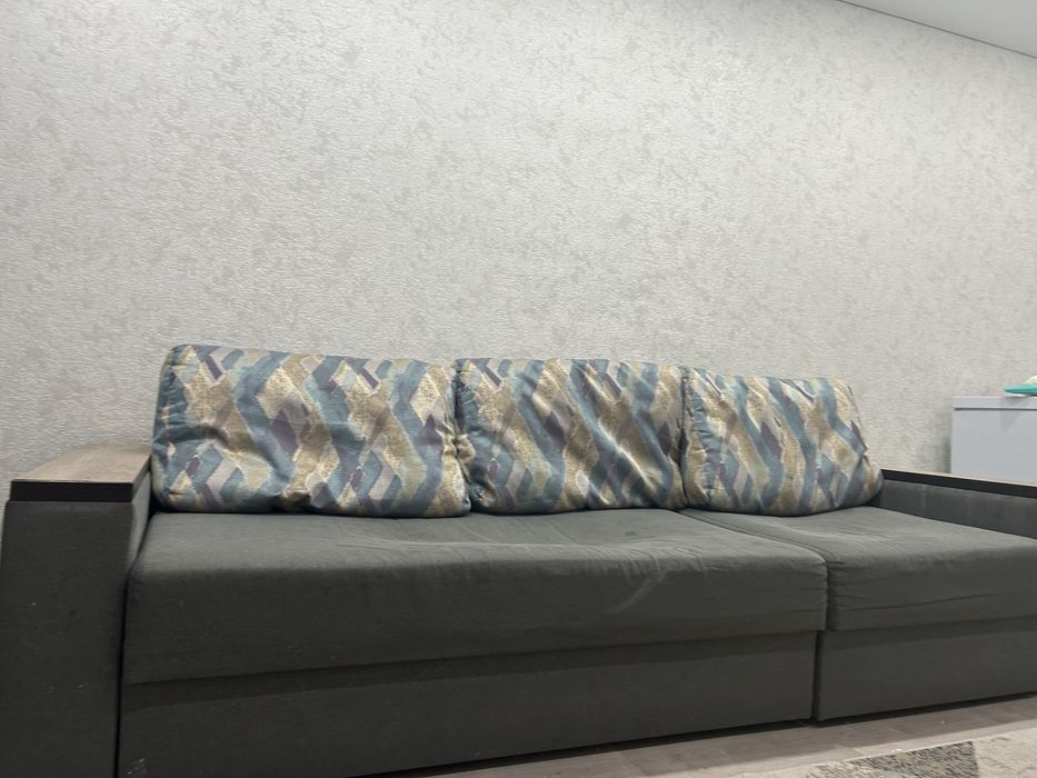 Продам диван 30000 мебелит
