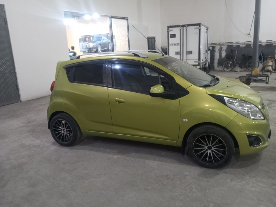 Спарк автомобиль