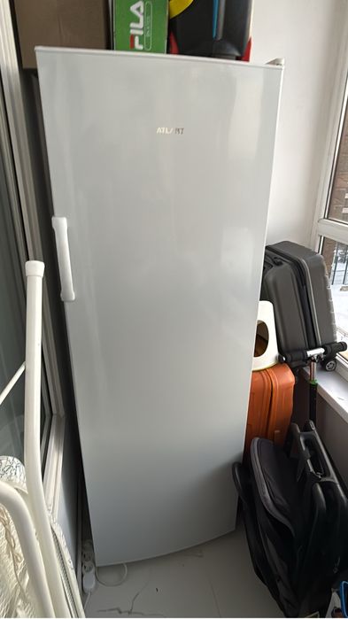 Продам морозильную камеру