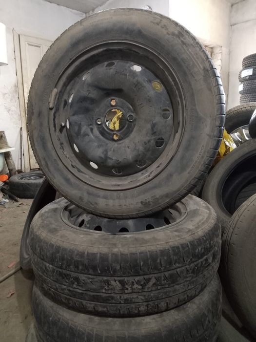 Продам летние Шины Pirelli
