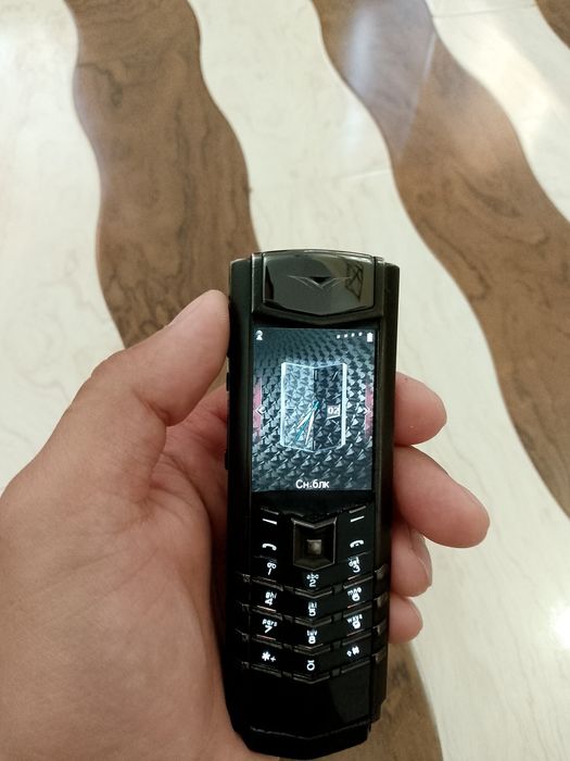 Vertu кожанный корпус