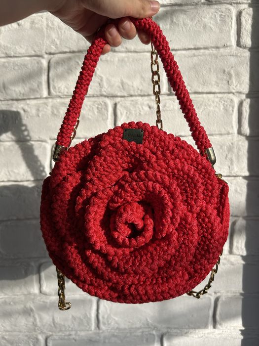 Geantă croșetată manual în formă de trandafir 3D, roșu intens