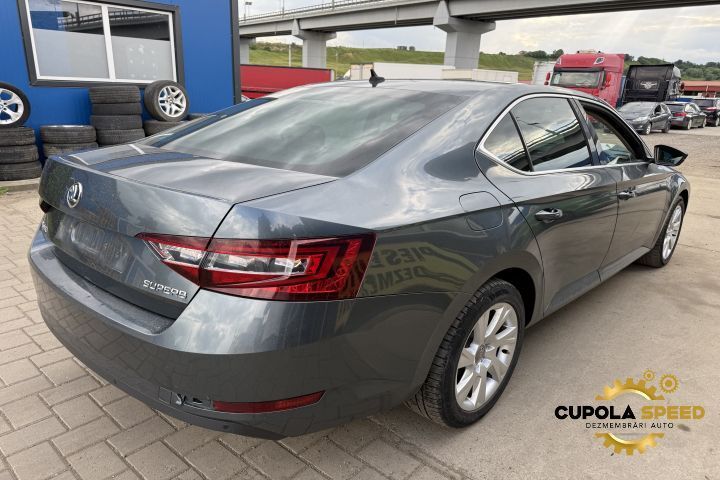 Fata completa cu faruri LED Xenon Skoda Superb 3 [2015 - 2020]