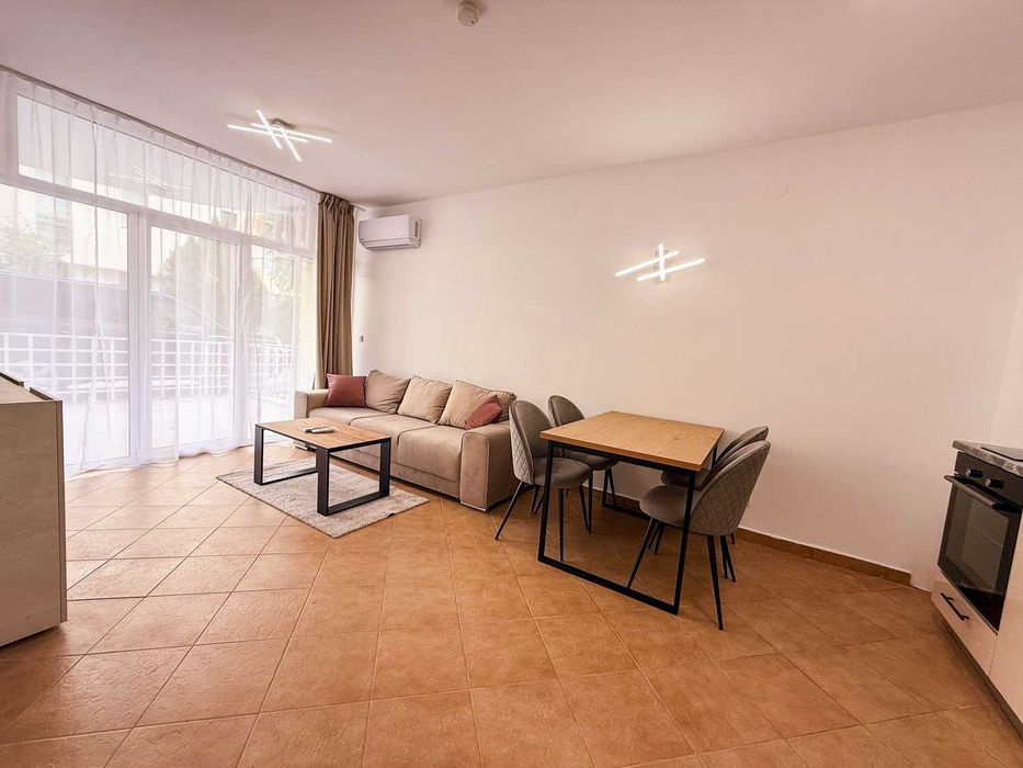 Двустаен обзаведен апартамент, Суперцентър