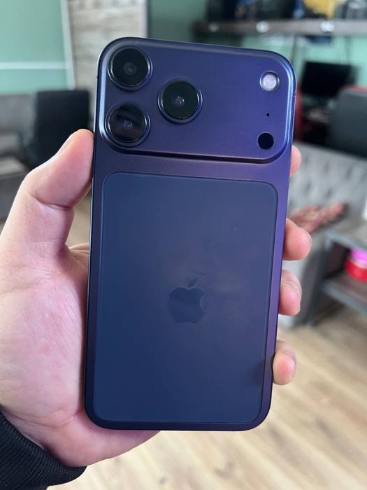 iPhone Xr 17 pro корпус қўйилган