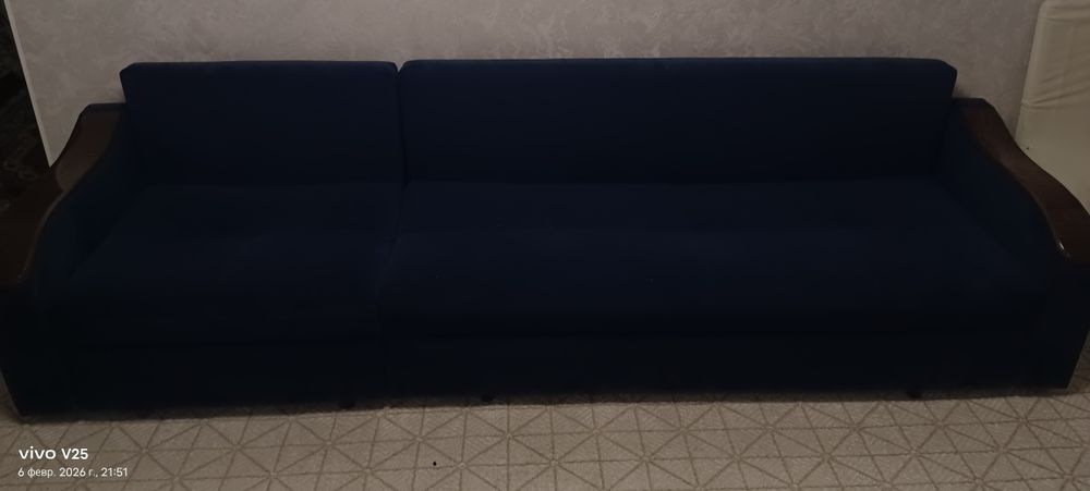 Диван 3 метр  в отличном Сост. 4 подушка