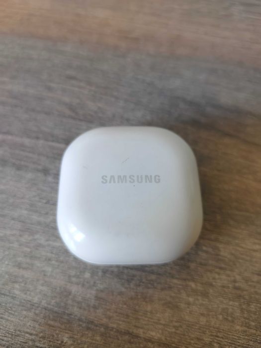 Наушники sumsung galaxy buds2