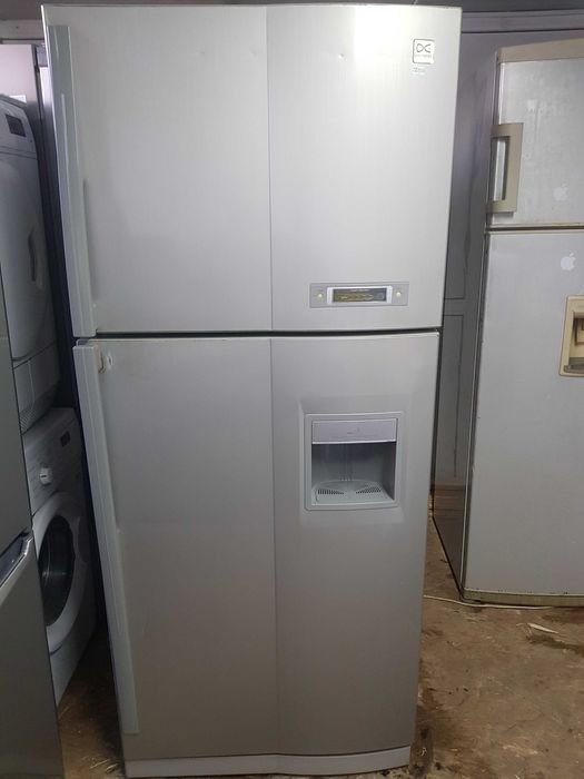 Frigider Daewoo Lat