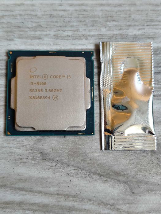 Vand kit procesor I3 8100 skt.1151 V2 ,cooler si pasta