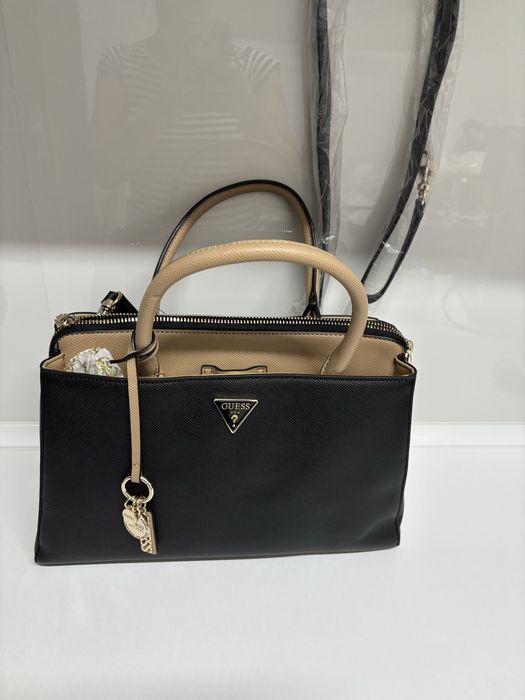 Geantă umăr Guess pt femei